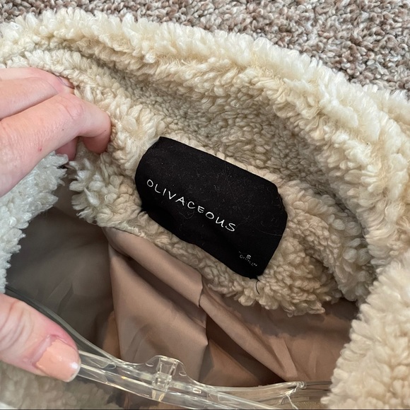 Oversized teddy coat size small - Picture 4 of 6